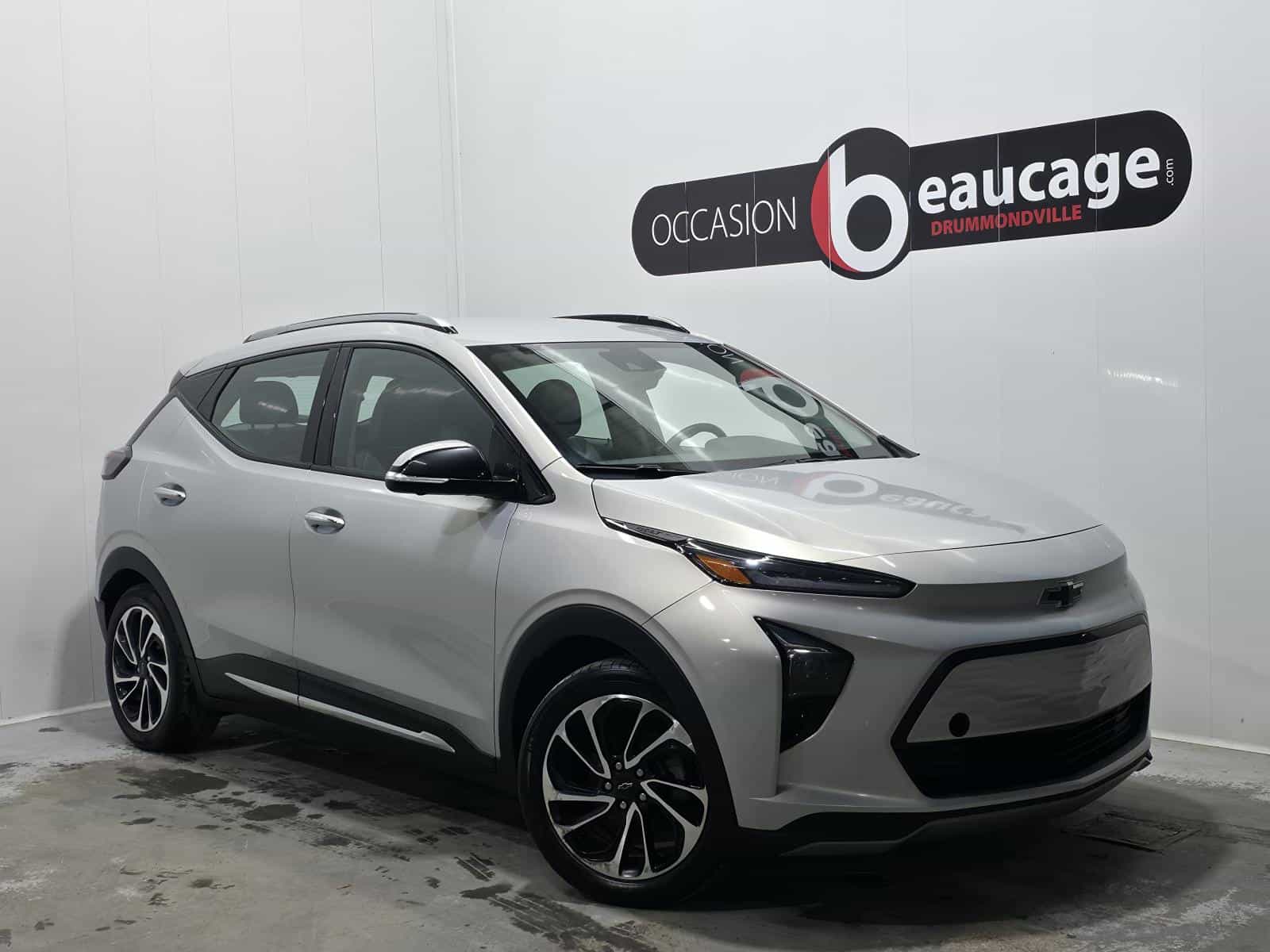 2023 Chevrolet Bolt EUV Premier - Image 1