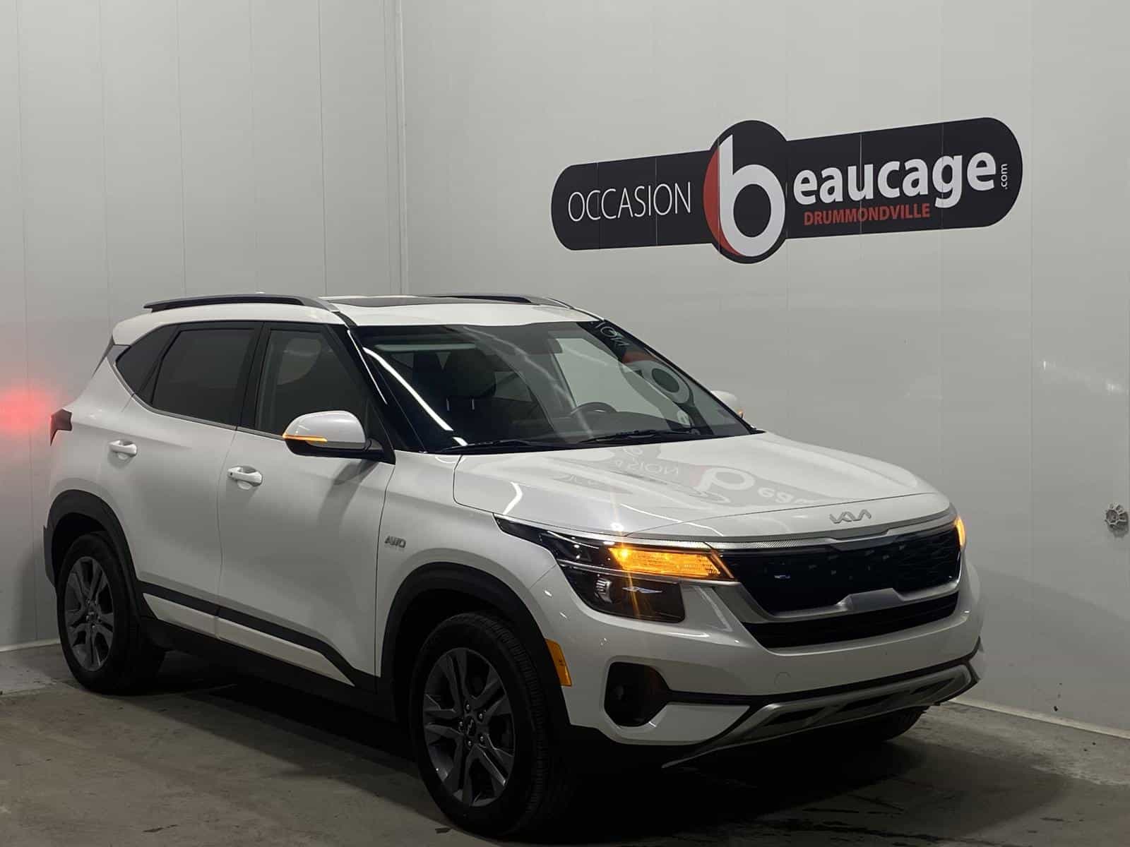 2023 Kia Seltos EX - Image 1