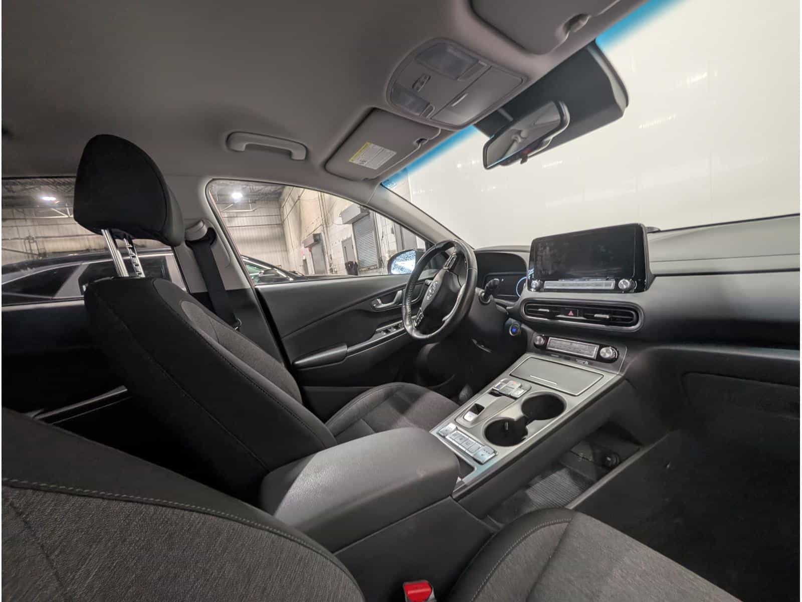 2023 Hyundai Kona EV Preferred - Image 6