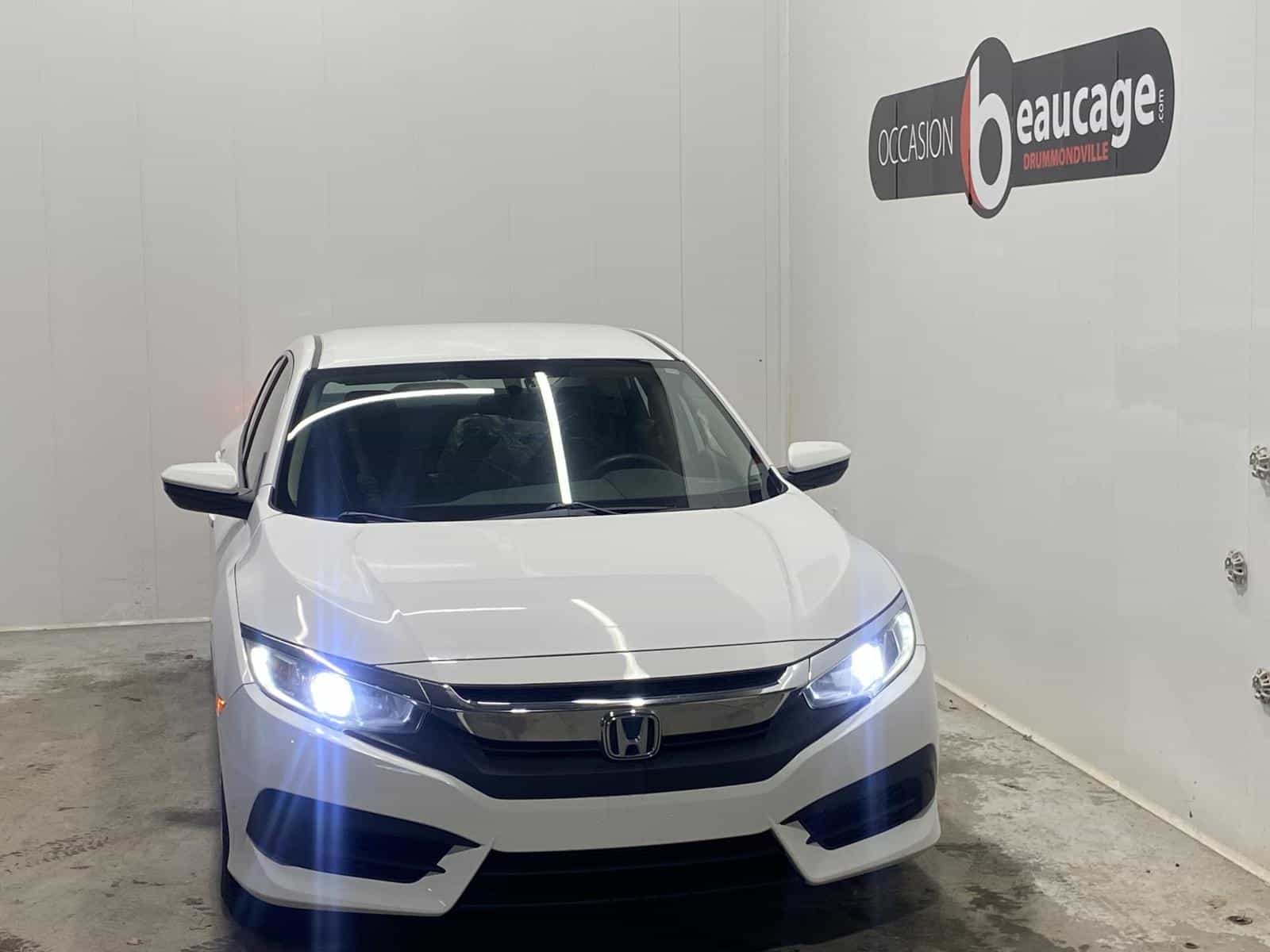 Image 2 Honda Civic LX 2017