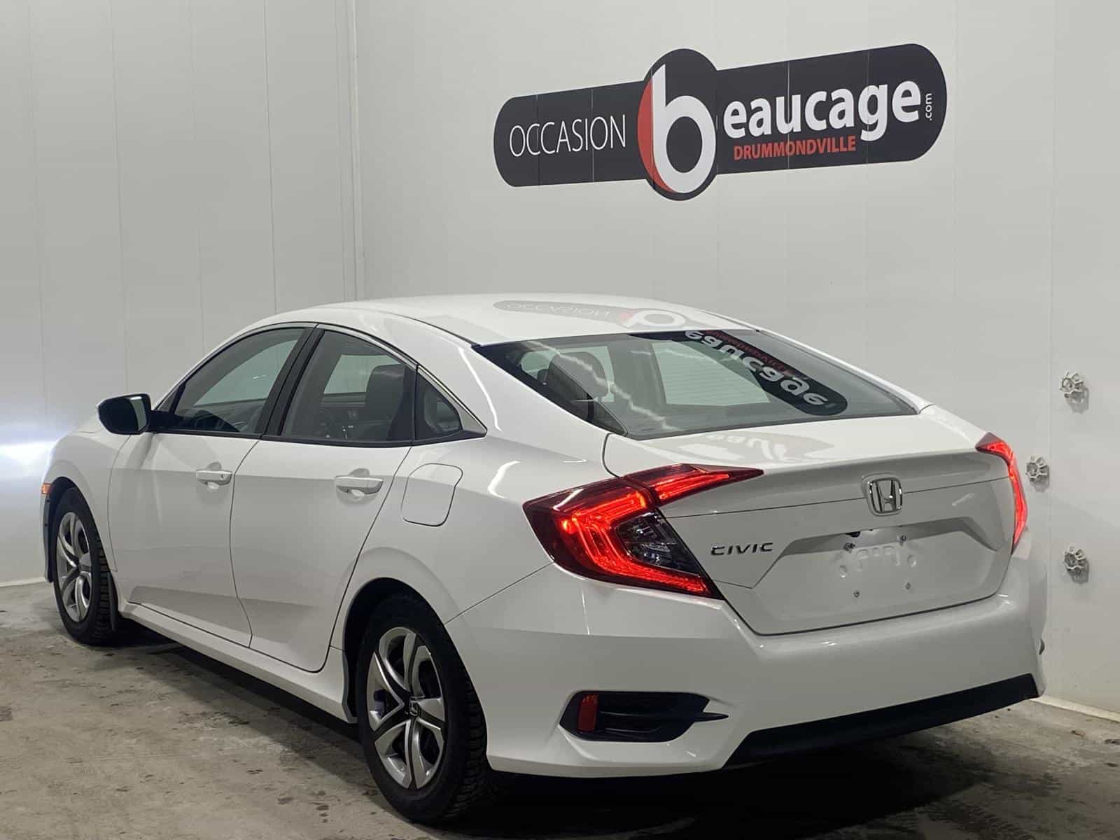 Image 3 Honda Civic LX 2017