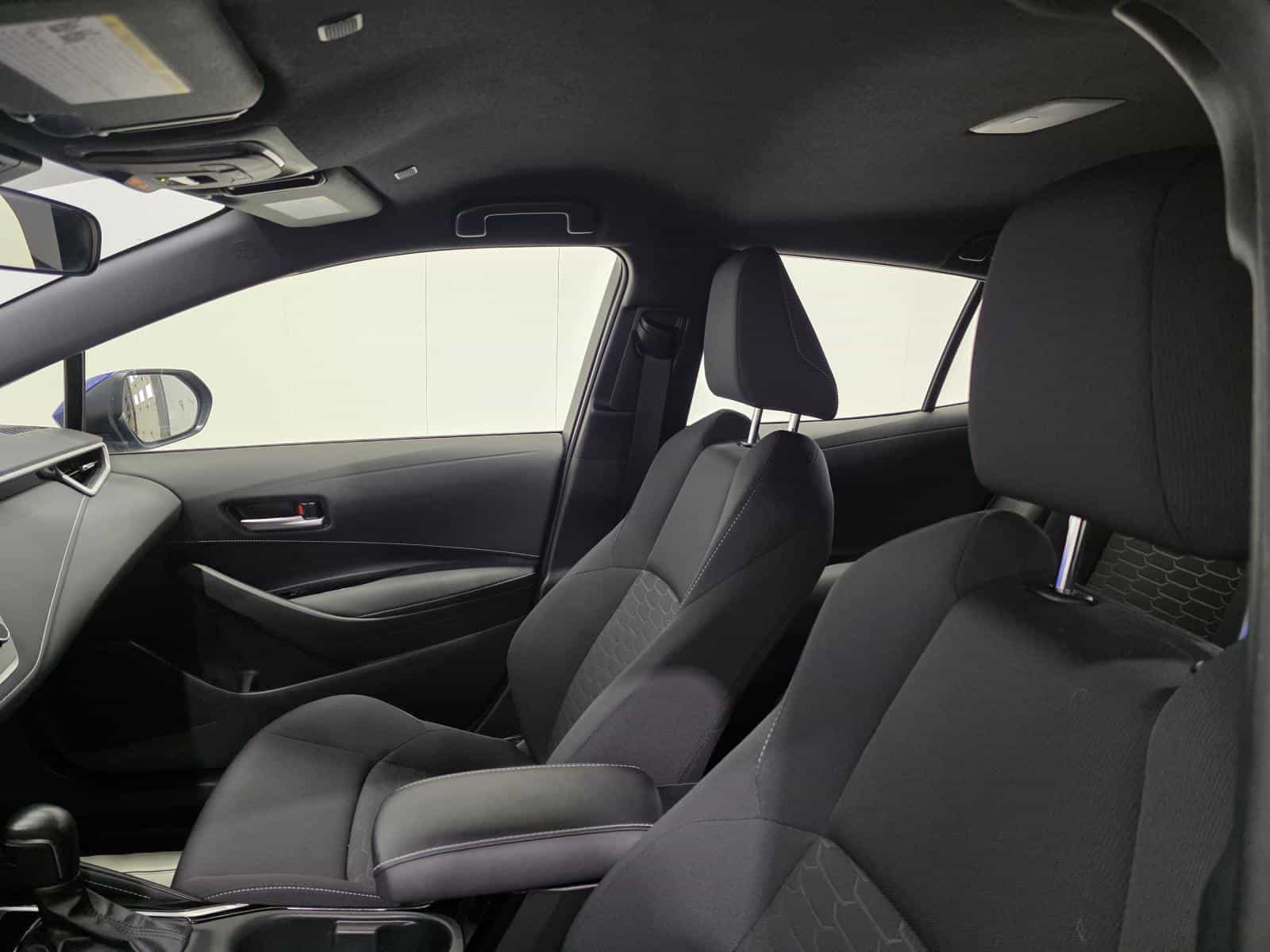 2023 Toyota Corolla SE - Image 16