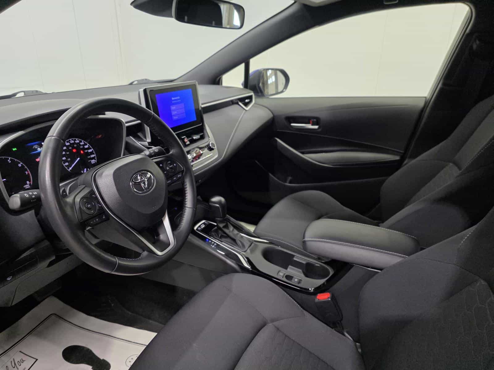 2023 Toyota Corolla SE - Image 9