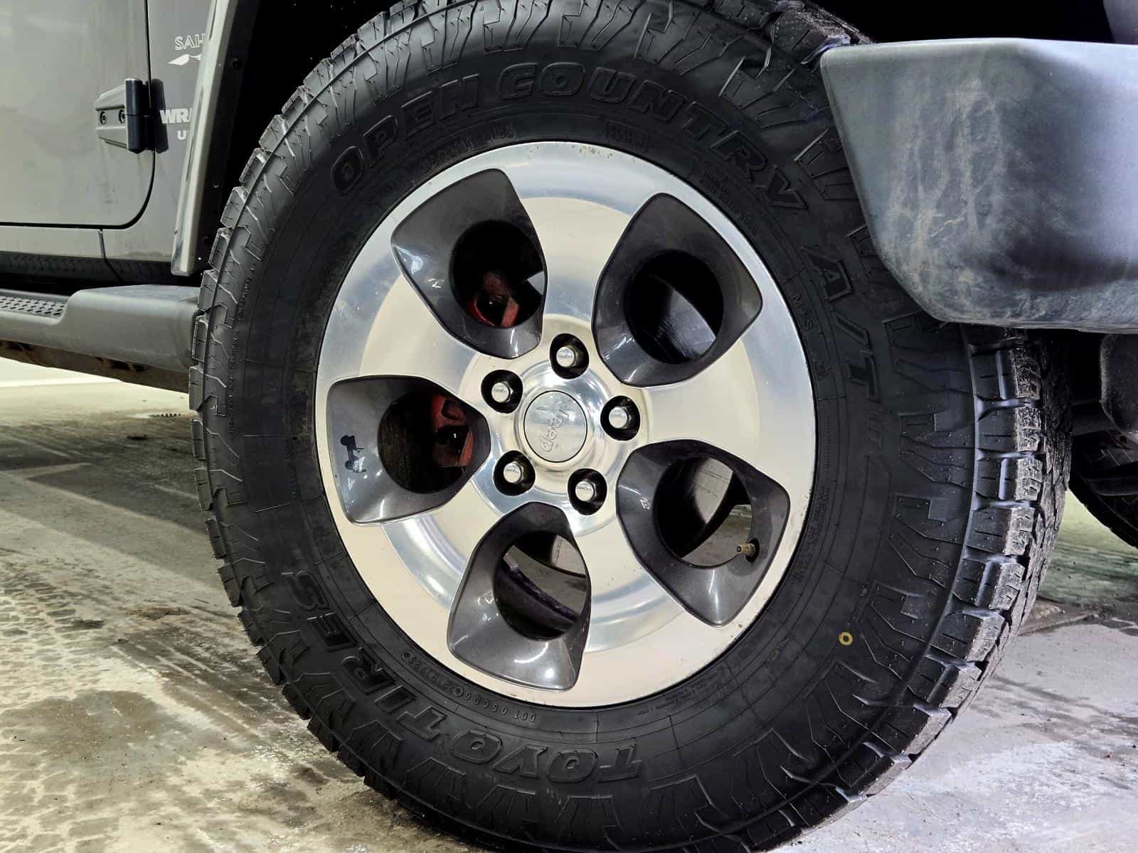 Image 2 Jeep Wrangler Unlimited Sahara 2017