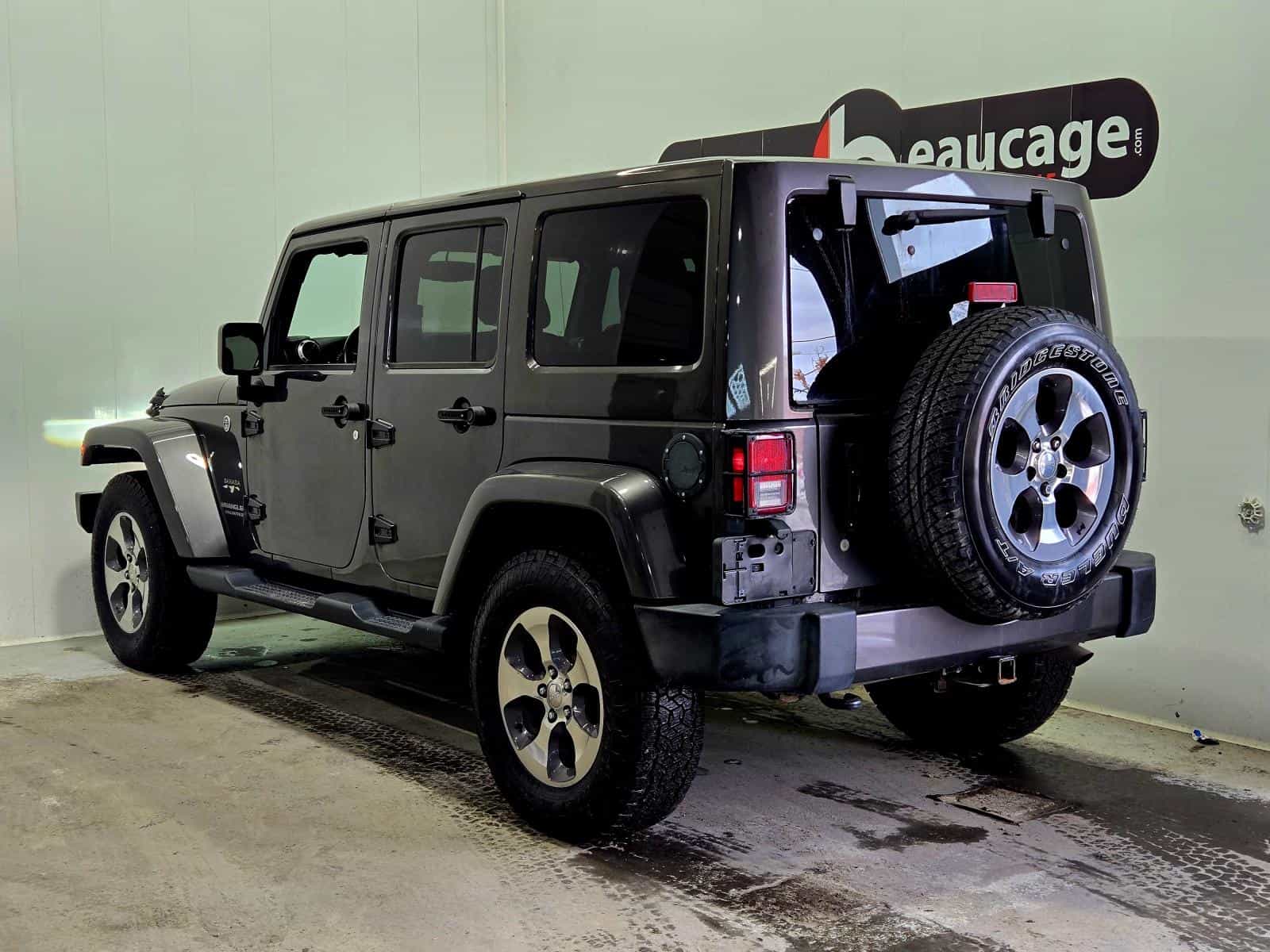 Image 5 Jeep Wrangler Unlimited Sahara 2017