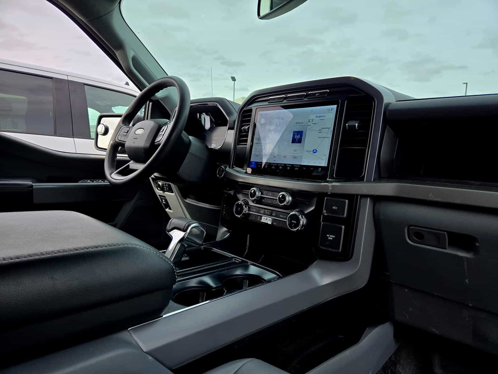 Image 9 Ford F150 Lightning XLT 2024