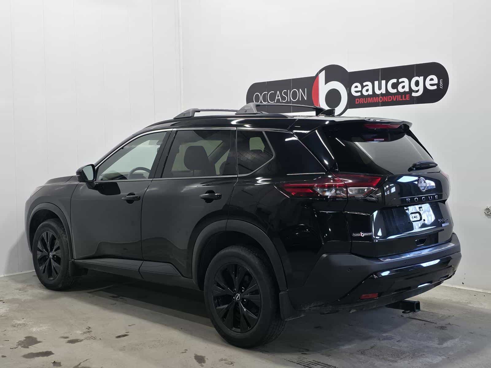 Image 2 Nissan Rogue SV Midnight 2023