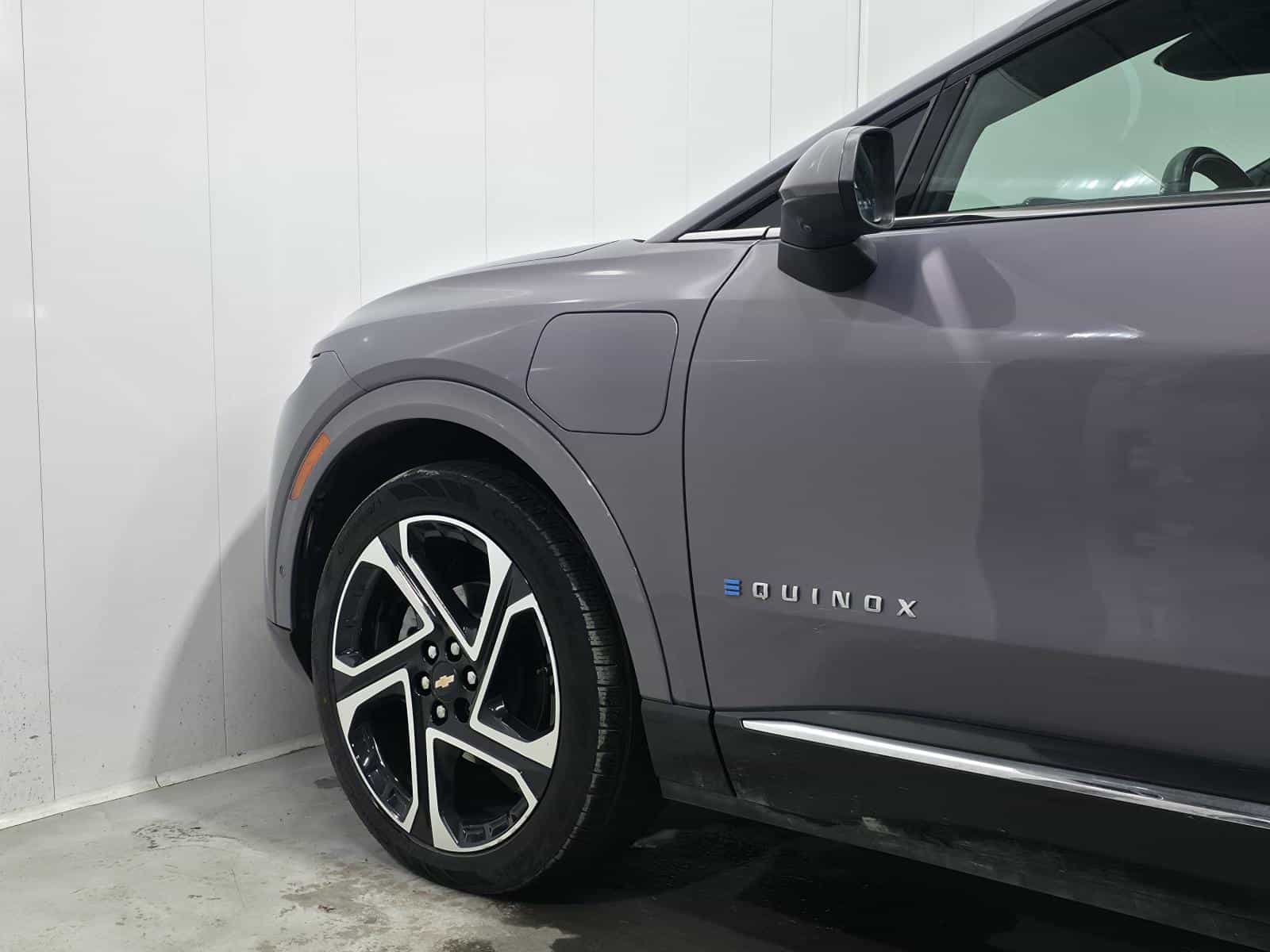 Image 3 Chevrolet Equinox EV 3LT 2024