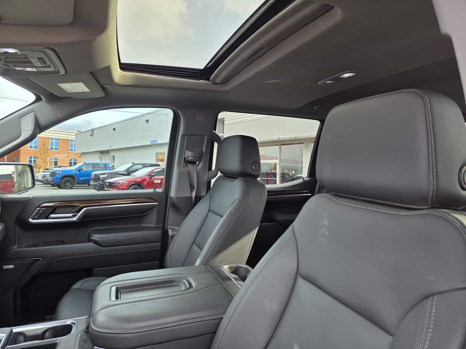 Image 23 GMC Sierra 1500 Elevation 2024