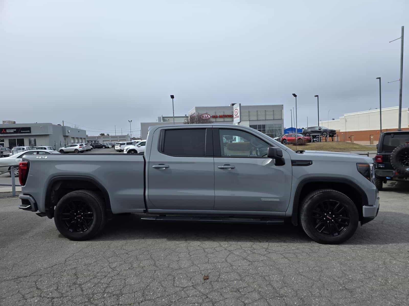 Image 6 GMC Sierra 1500 Elevation 2024