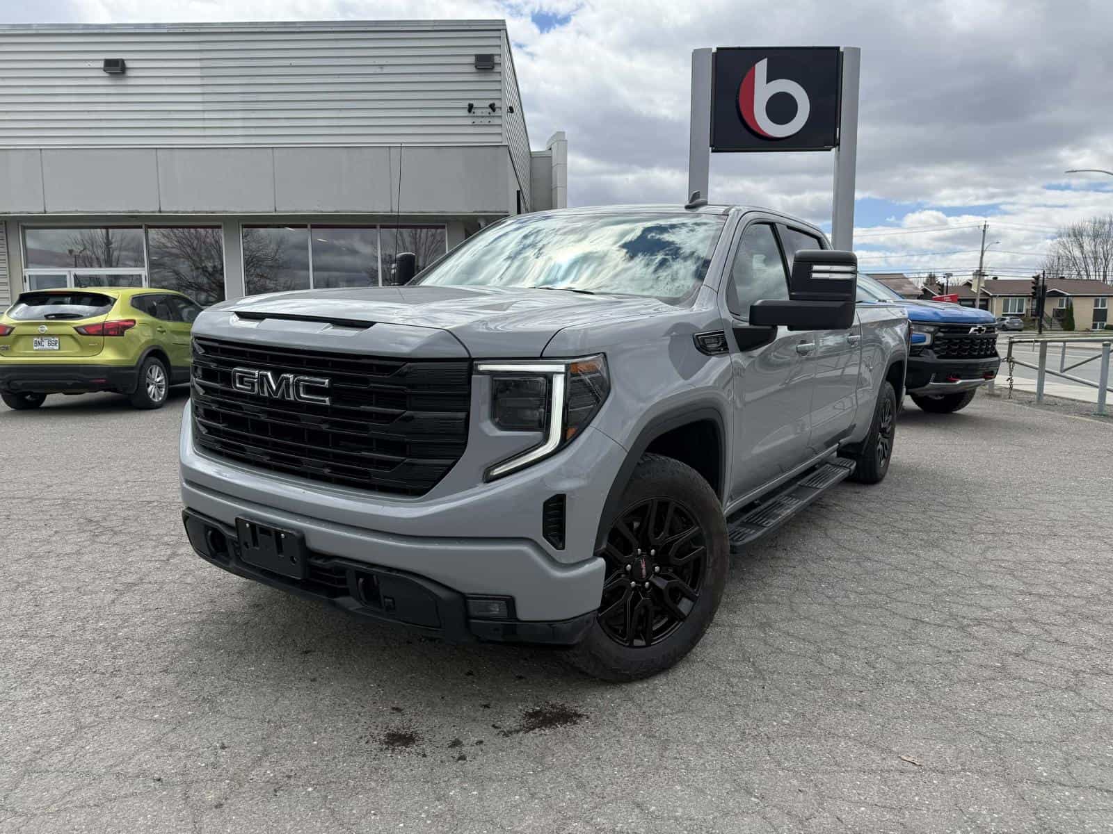 2024 GMC Sierra 1500 Elevation - Image 1