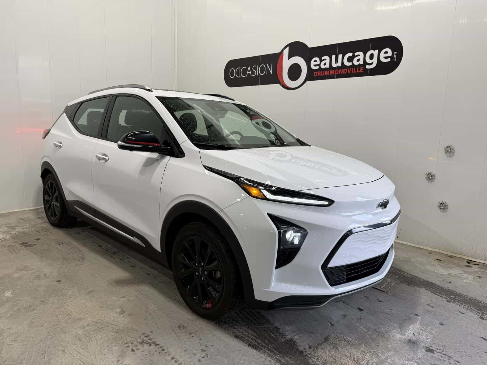 2023 Chevrolet Bolt EUV Premier - Image 1