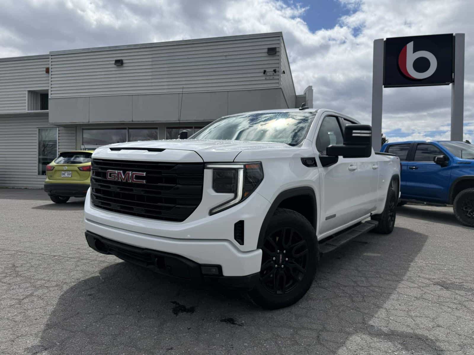 Image 1 GMC Sierra 1500 Elevation 2022