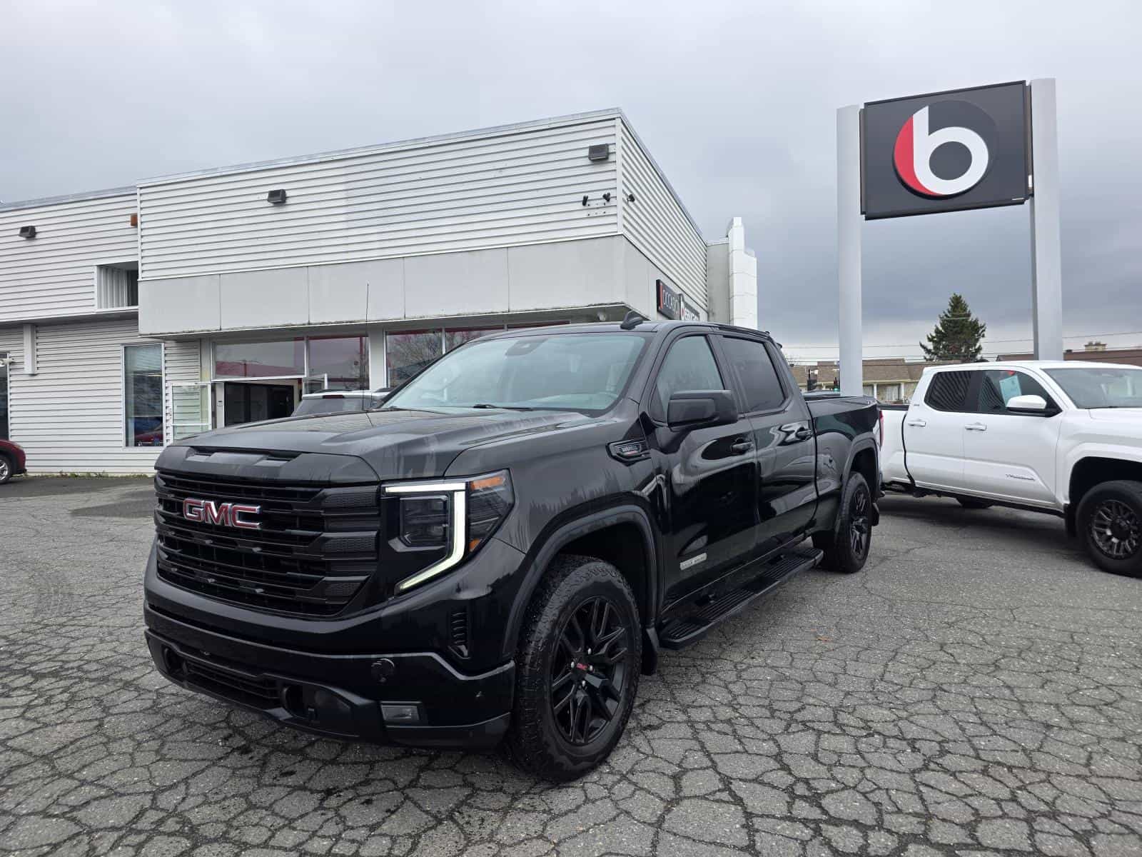 Image 1 GMC Sierra 1500 Elevation 2022