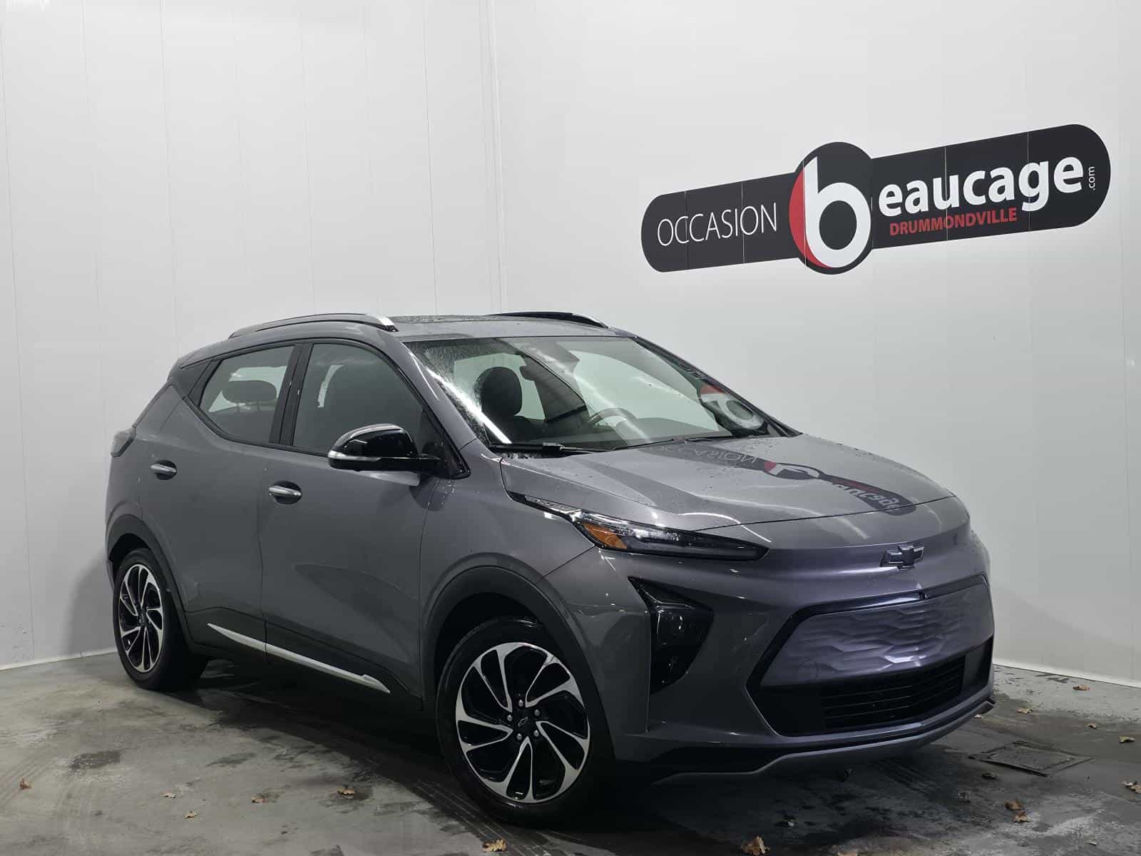 2022 Chevrolet Bolt EUV Premier - Image 1