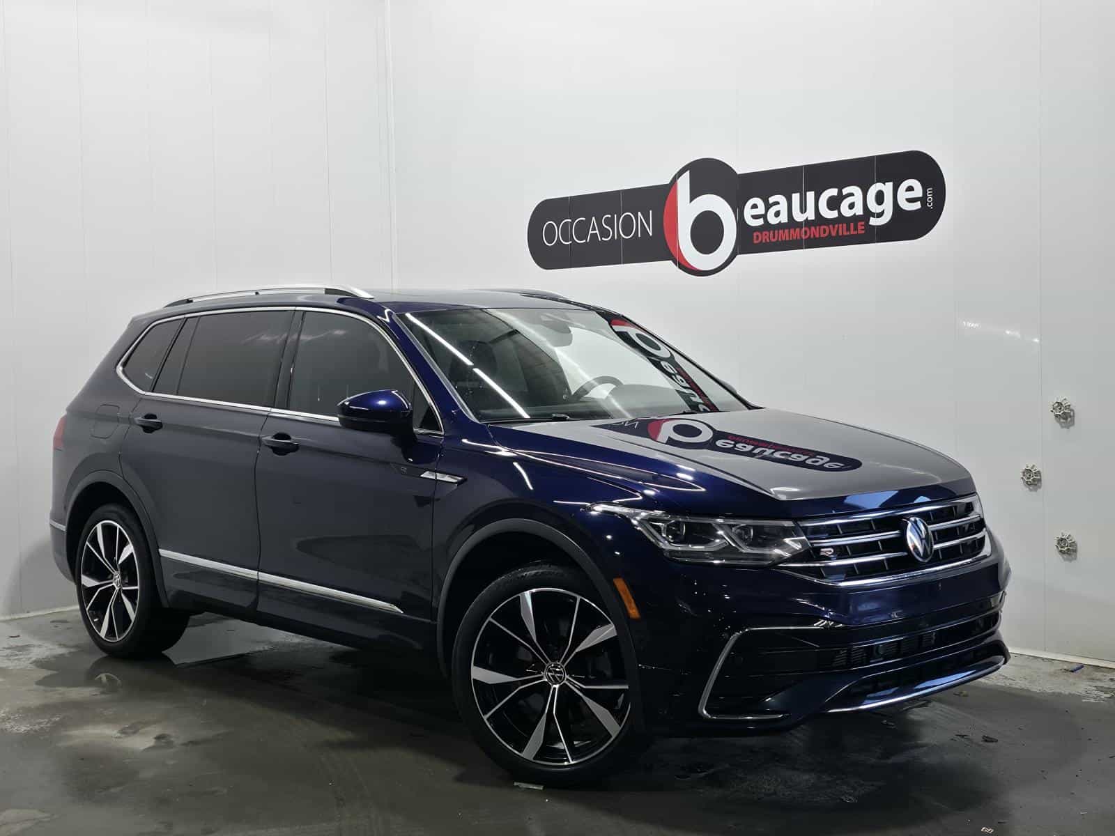 2022 Volkswagen Tiguan Highline R-Line - Image 1