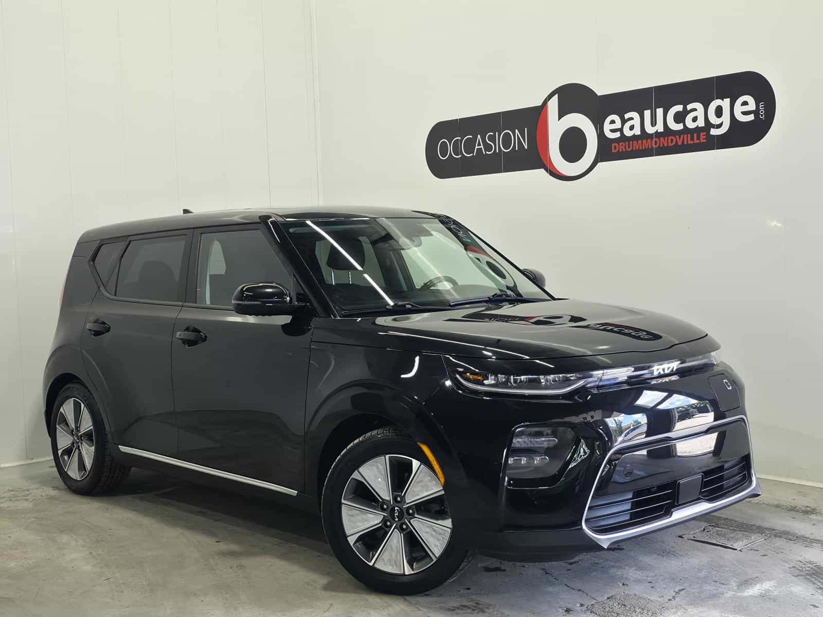 2023 Kia Soul EV Limited - Image 1