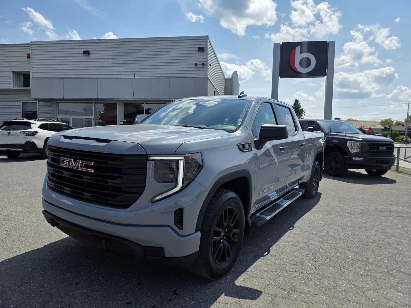 Image 1 GMC Sierra 1500 Pro 2024