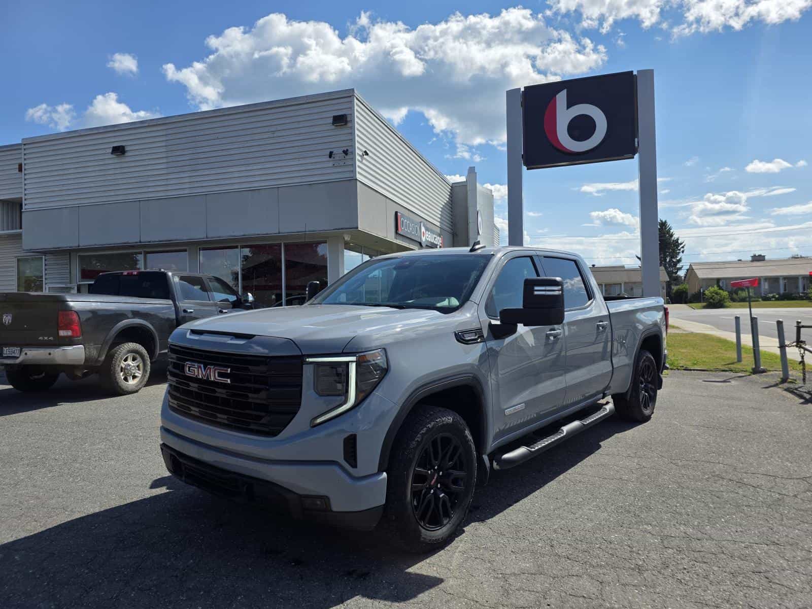 Image 1 GMC Sierra 1500 Elevation 2024