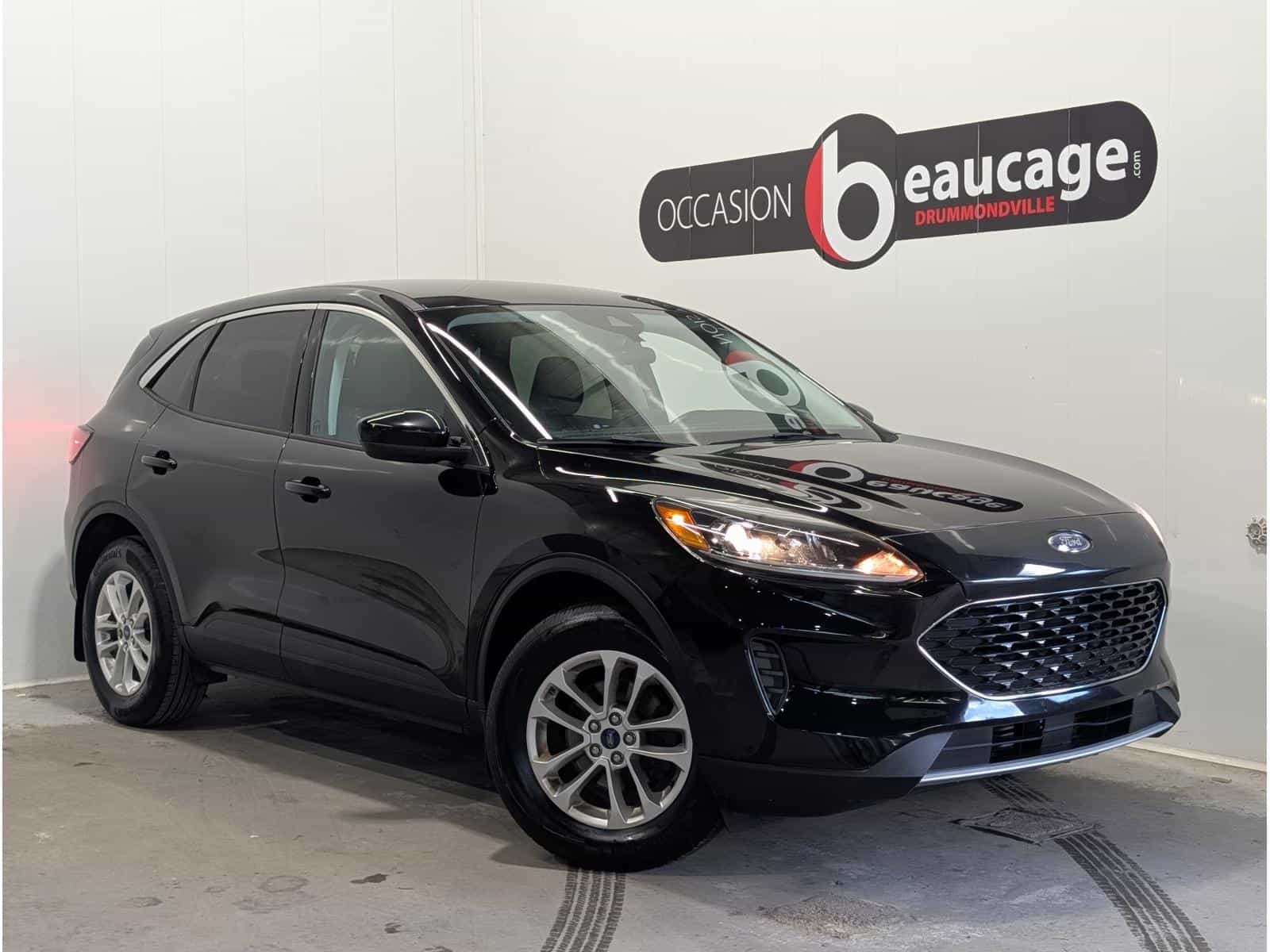 Image 1 Ford Escape SE 2021