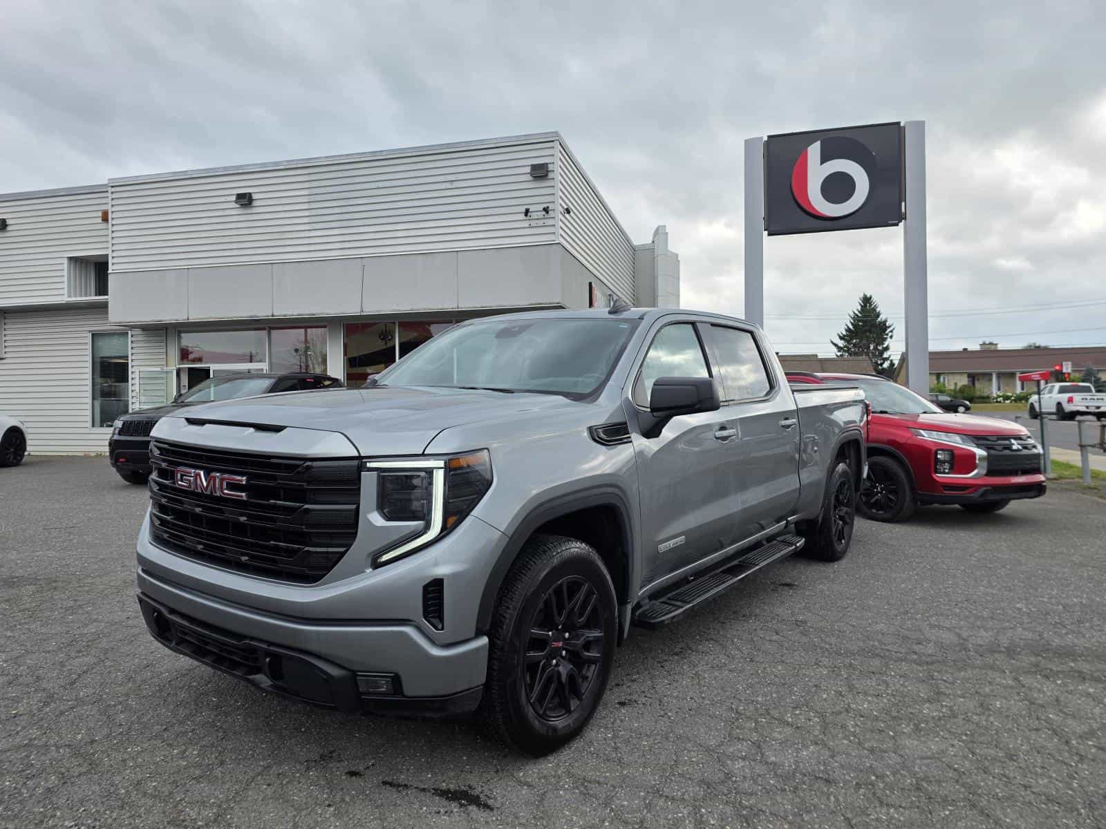 Image 1 GMC Sierra 1500 Elevation 2024