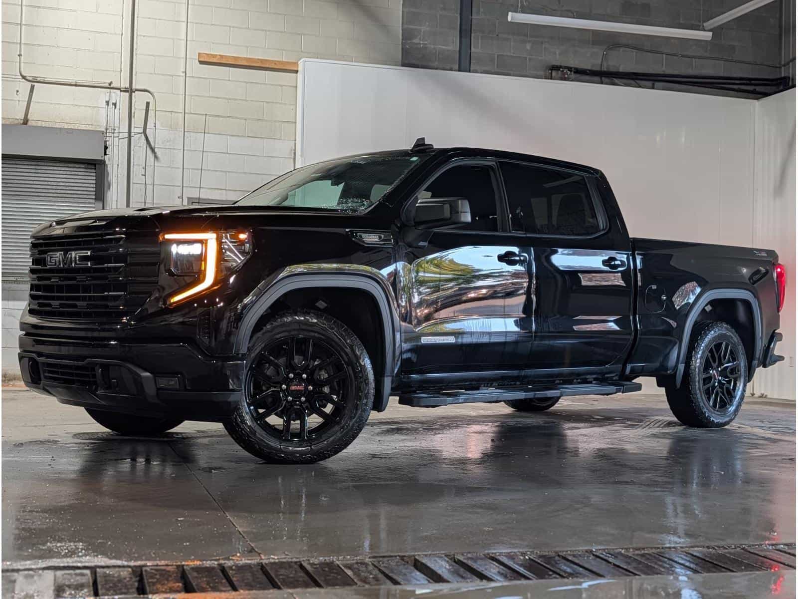 Image 1 GMC Sierra 1500 Elevation 2024