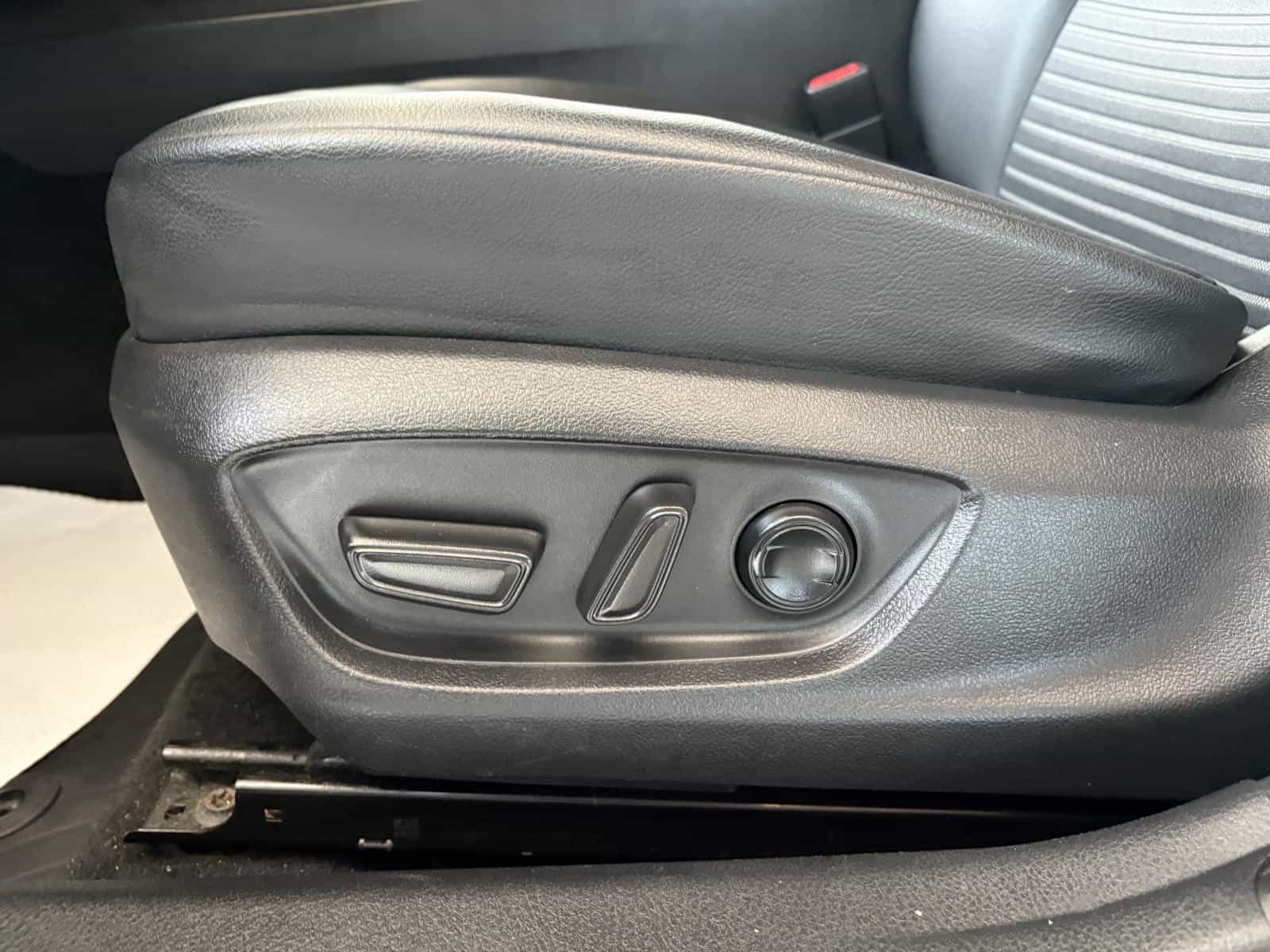 Image 10 Toyota Camry SE 2021