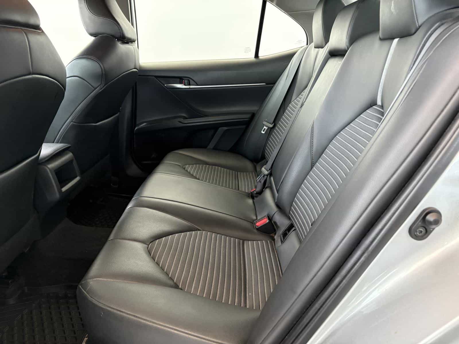 Image 12 Toyota Camry SE 2021