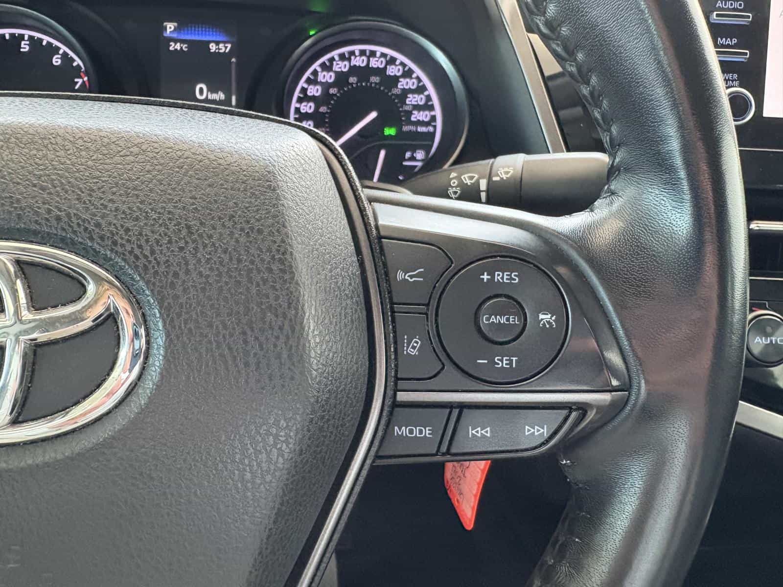 Image 20 Toyota Camry SE 2021