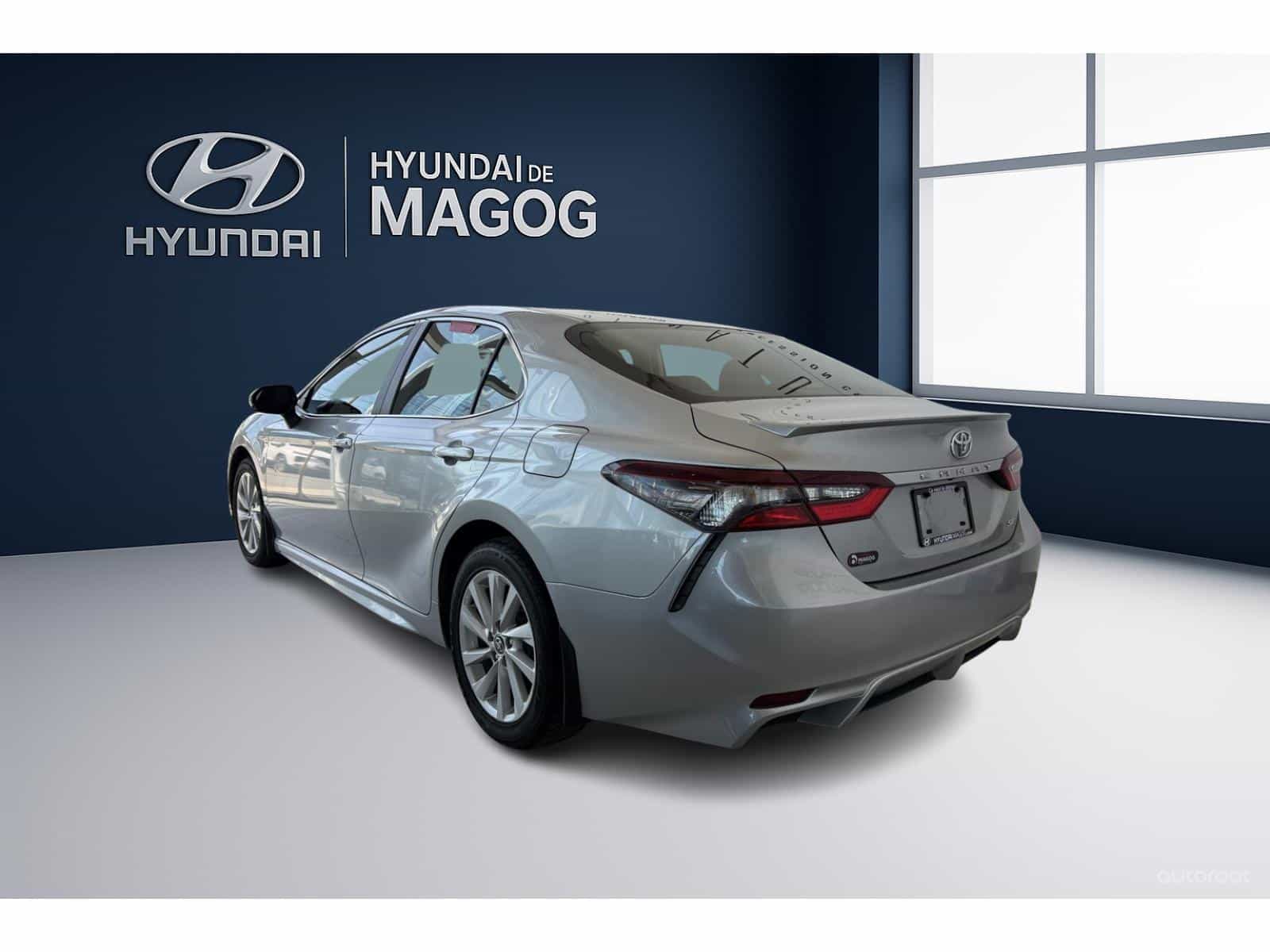 Image 6 Toyota Camry SE 2021