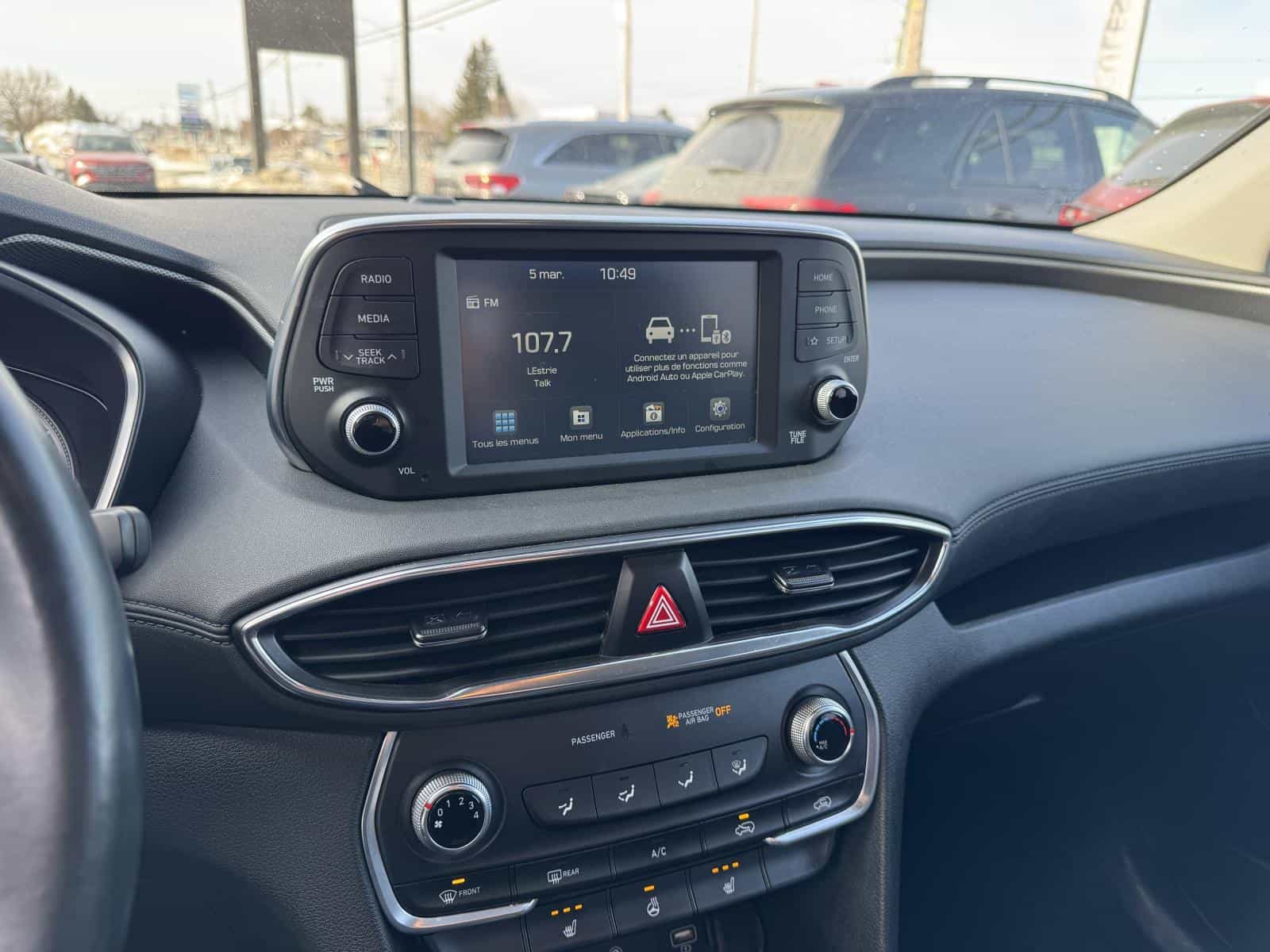 2020 Hyundai Santa Fe Essential - Image 16