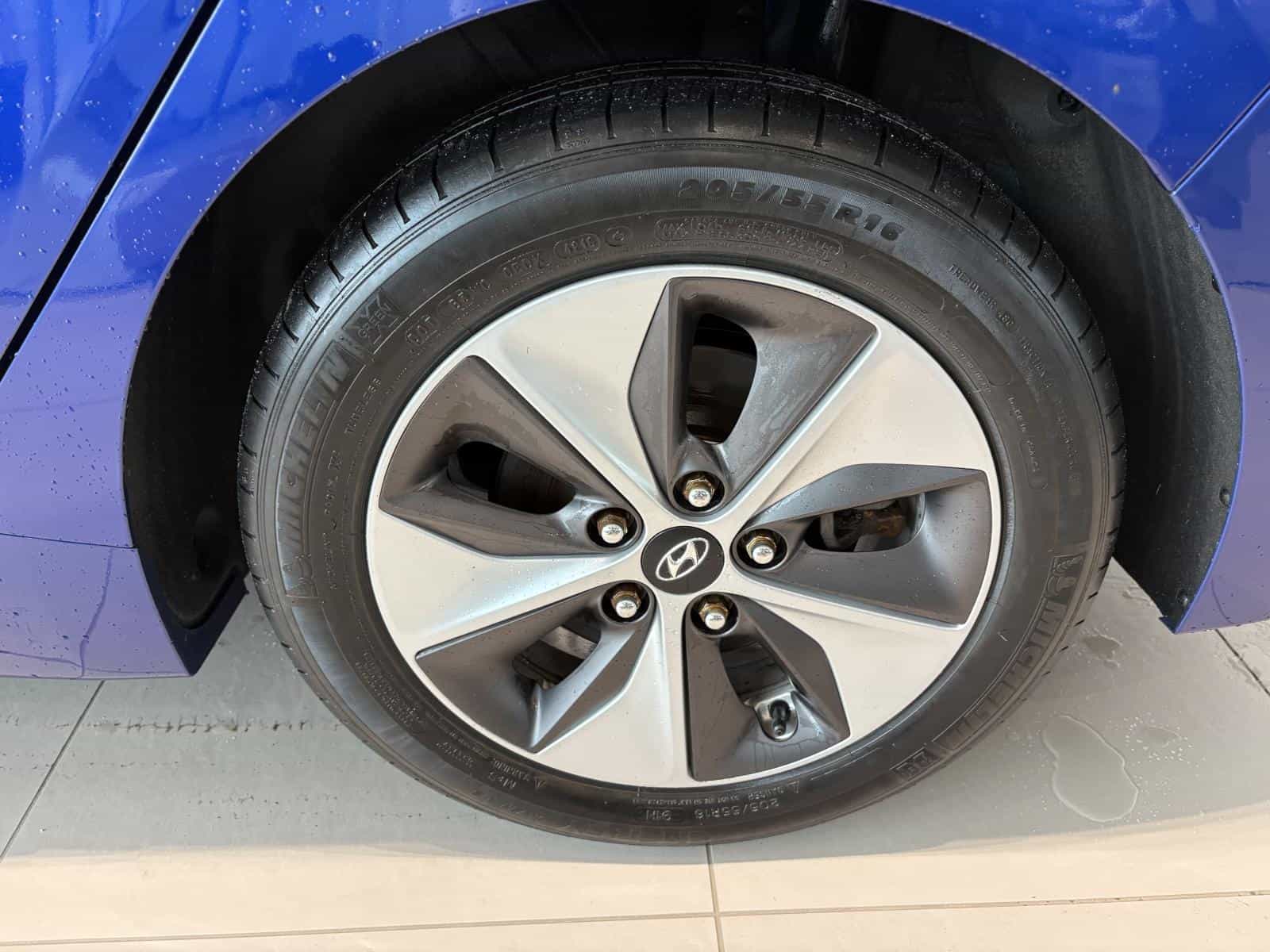 2019 Hyundai Ioniq Preferred - Image 8