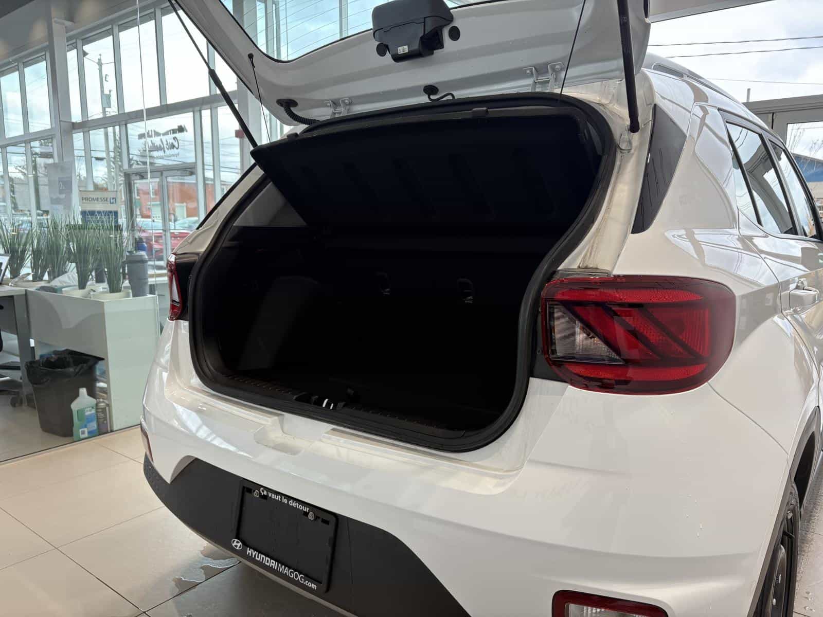 Image 13 Hyundai Venue Preferred 2025