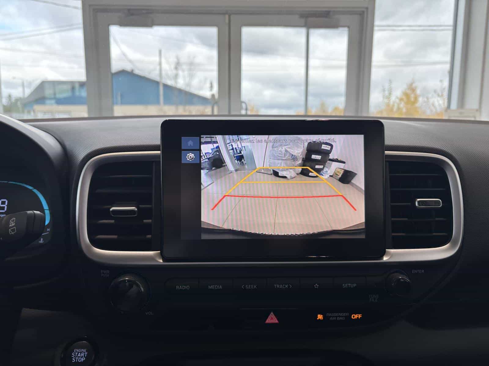 2025 Hyundai Venue Preferred - Image 15