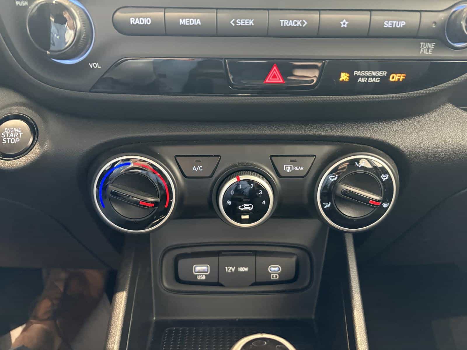 2025 Hyundai Venue Preferred - Image 16