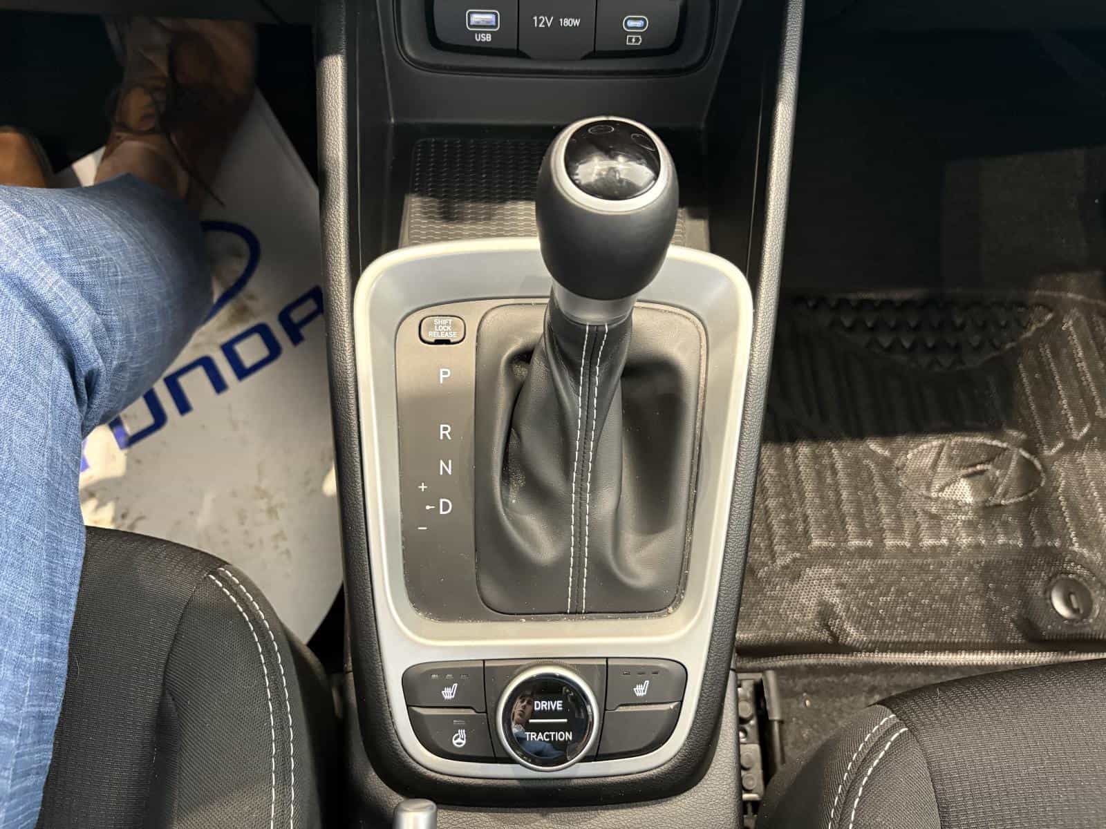 Image 17 Hyundai Venue Preferred 2025