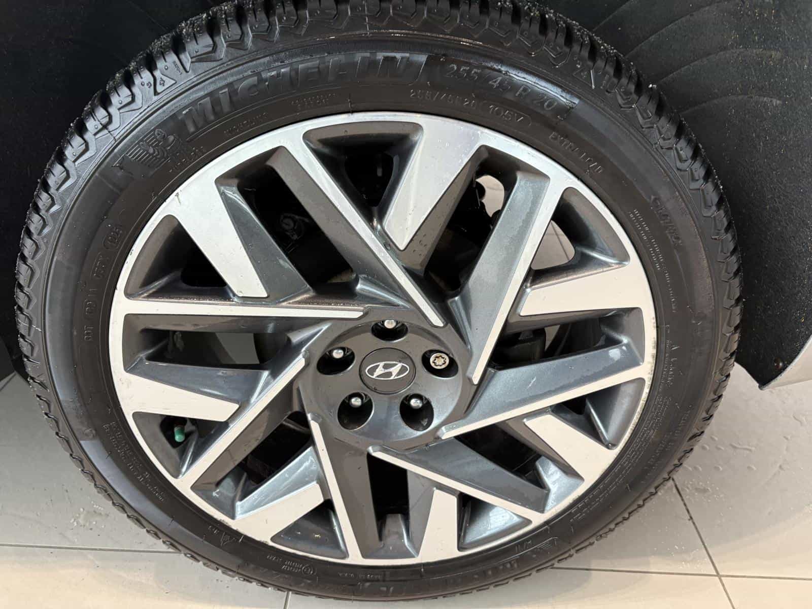 2022 Hyundai Santa Fe Ultimate Calligraphy - Image 7