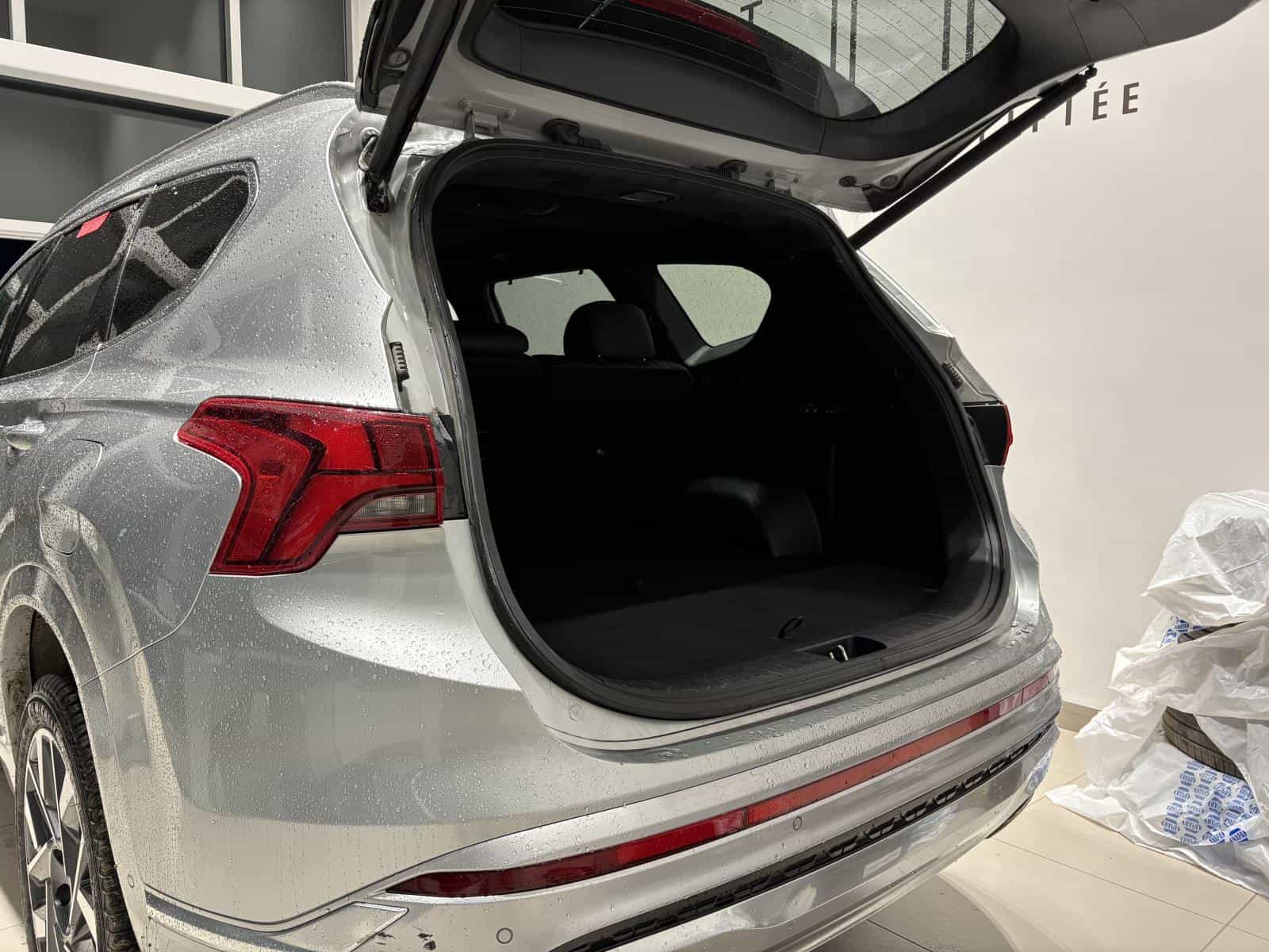 2022 Hyundai Santa Fe Ultimate Calligraphy - Image 15