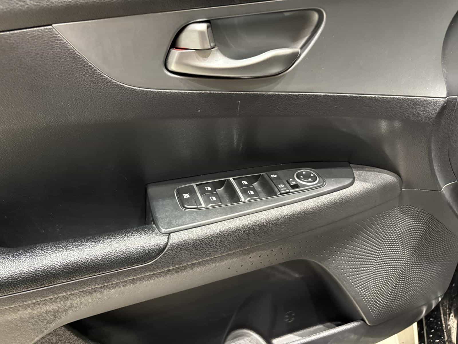 2021 Kia Forte LX - Image 9