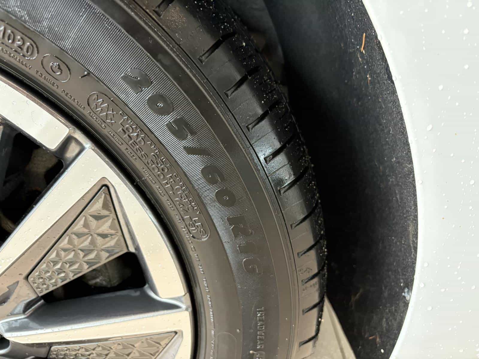 2020 Hyundai Ioniq Preferred - Image 8