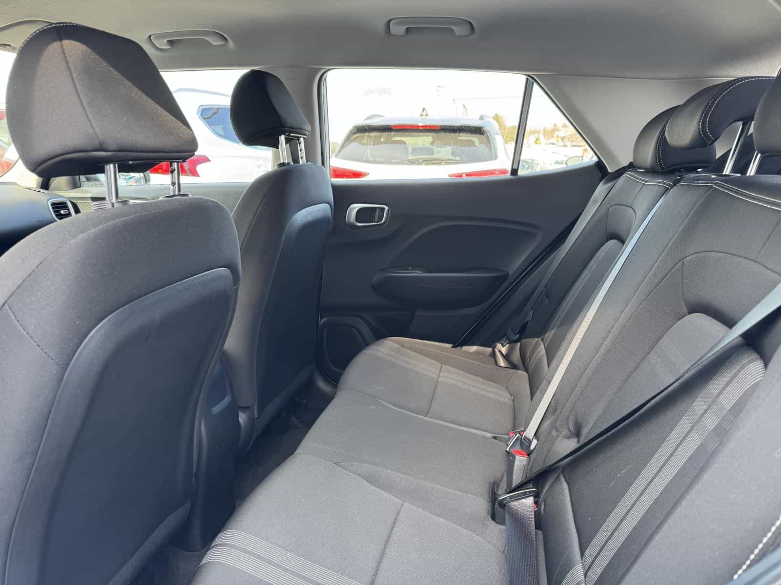 2025 Hyundai Venue Preferred - Image 21