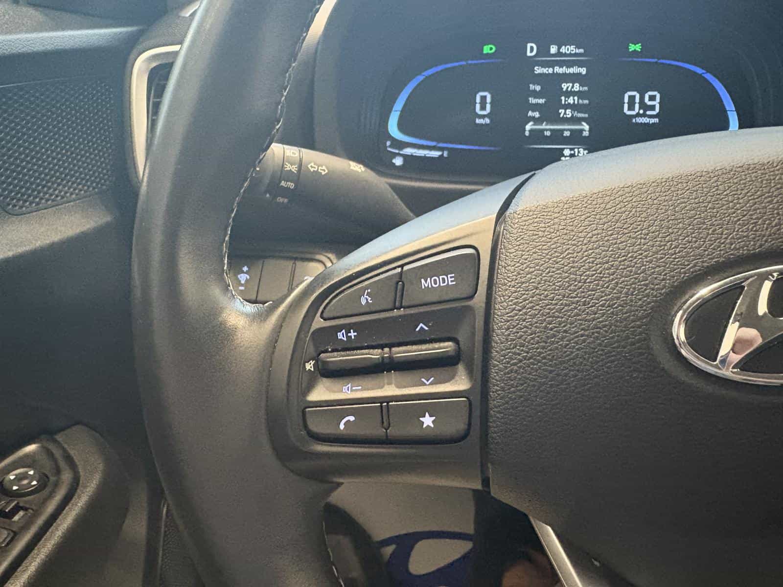 2025 Hyundai Venue Preferred - Image 21