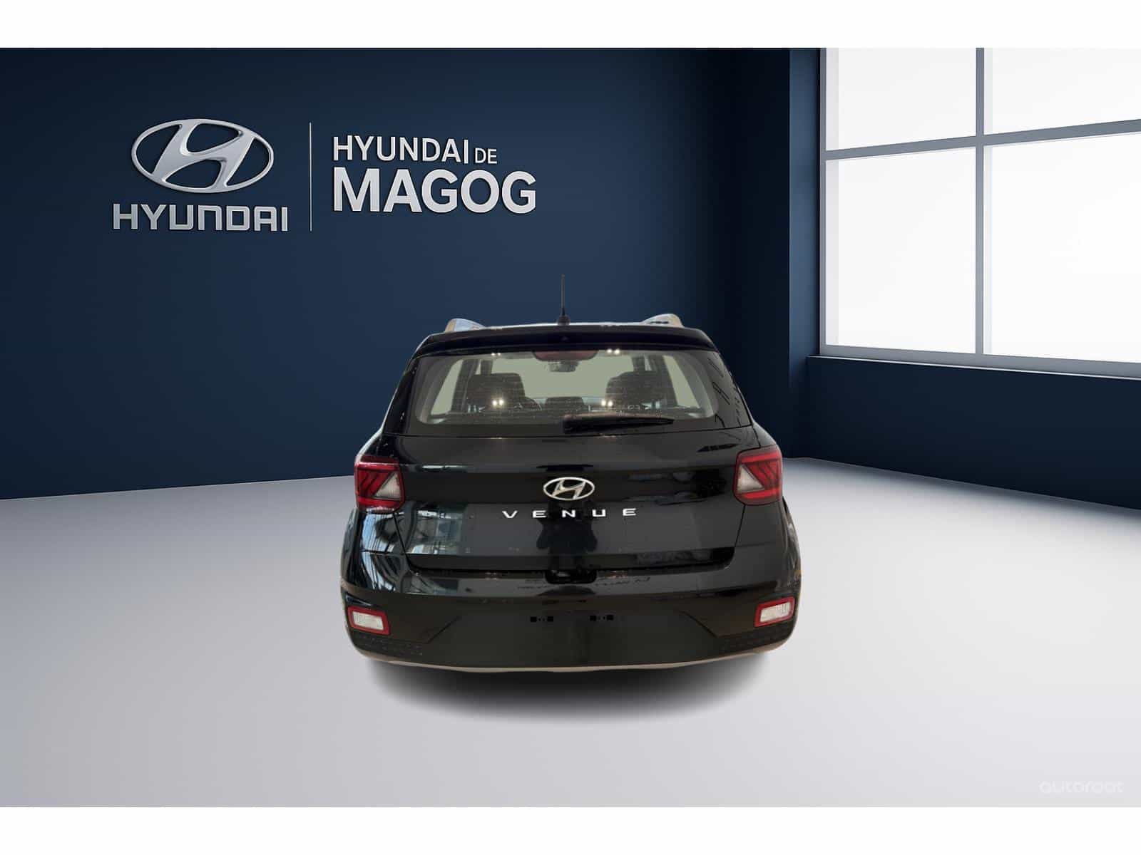 2025 Hyundai Venue Preferred - Image 5