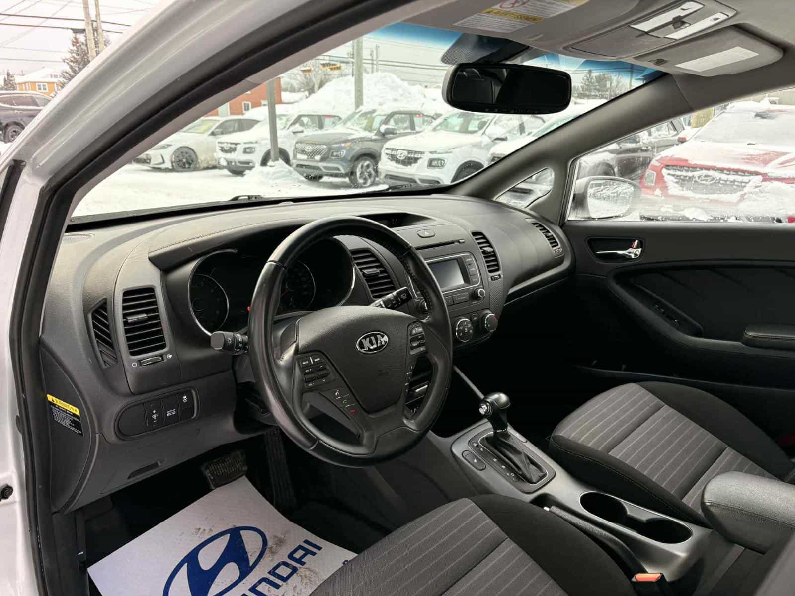 Image 8 Kia Forte EX 2016