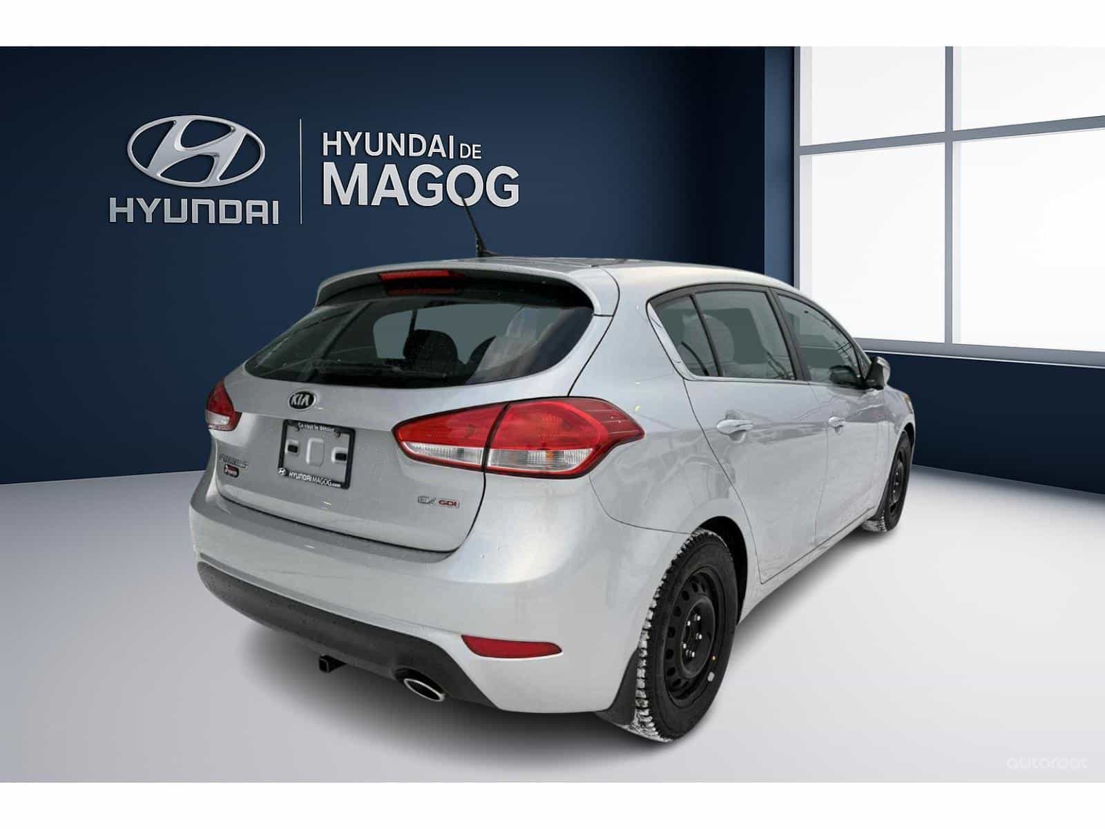 2016 Kia Forte EX - Image 4