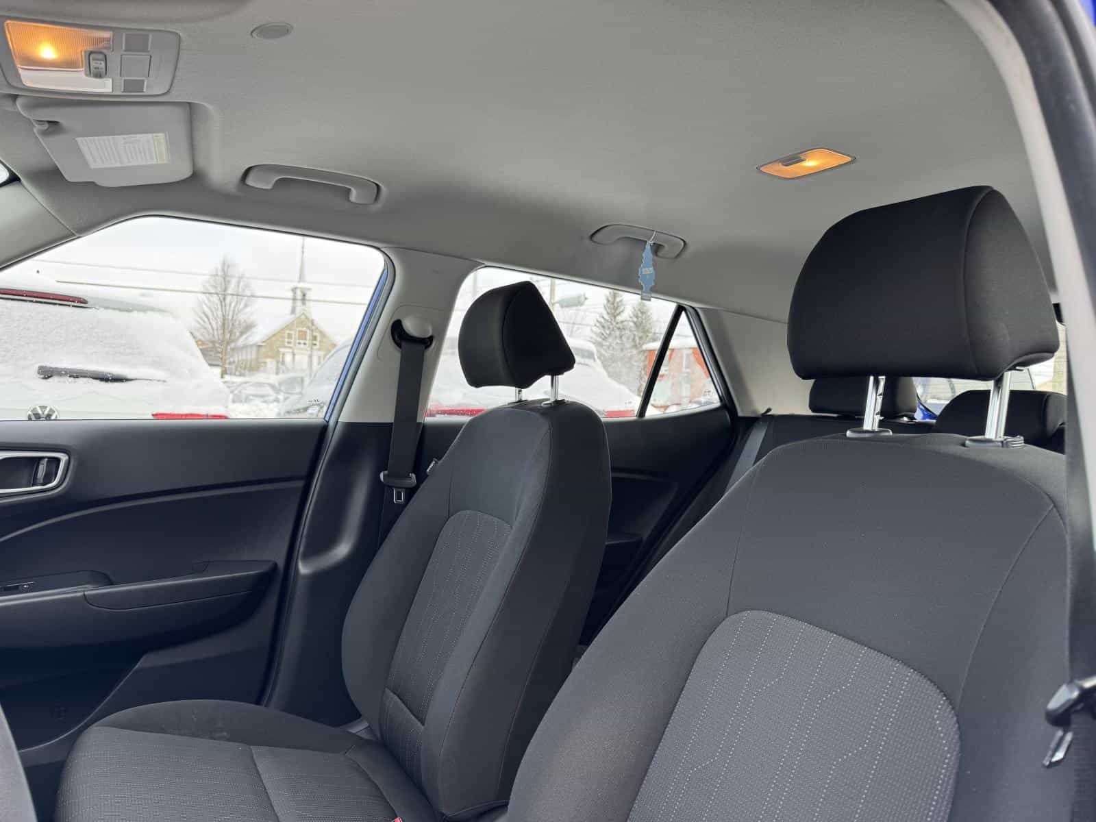 2020 Hyundai Venue Essential - Image 6