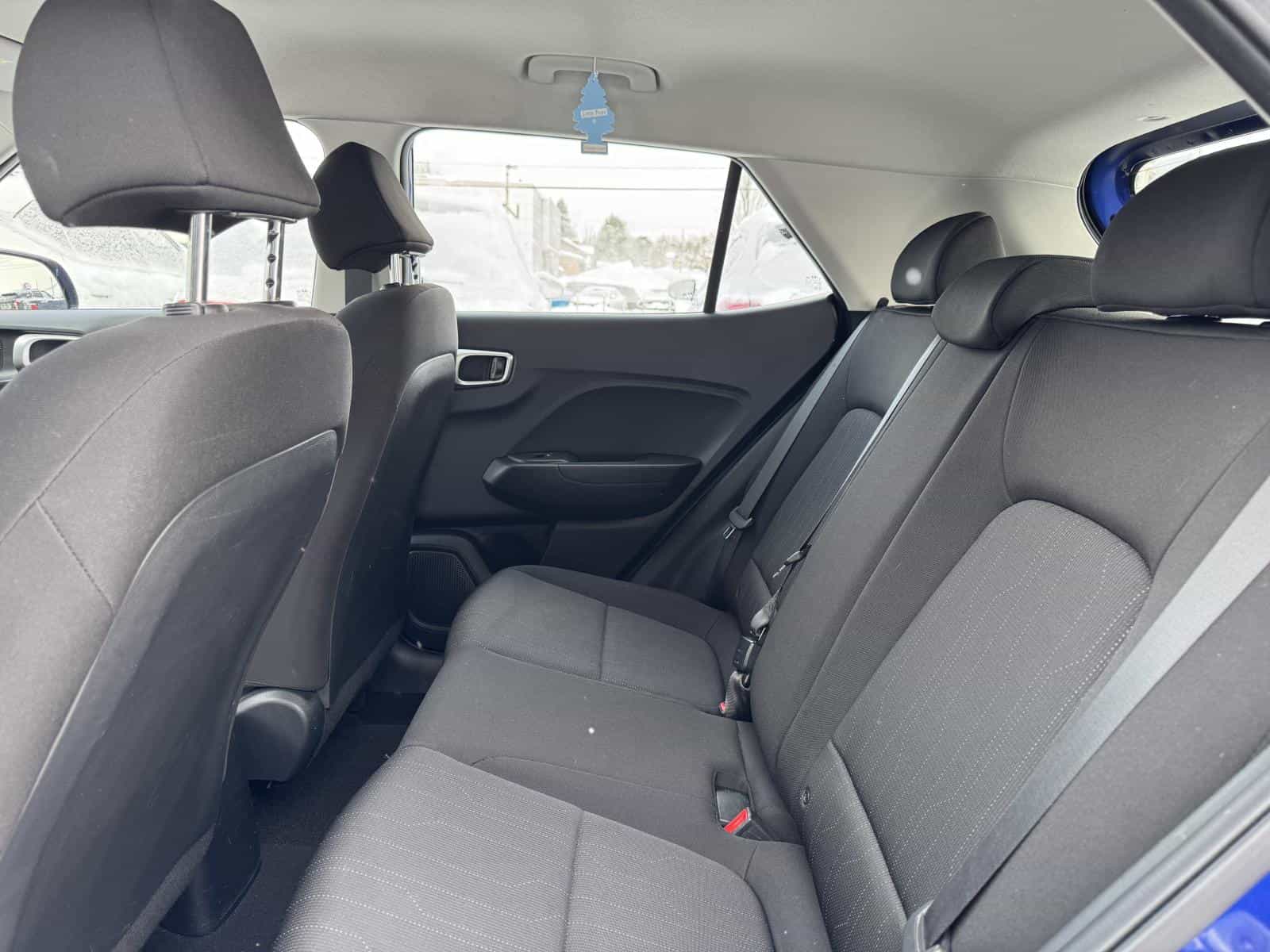 2020 Hyundai Venue Essential - Image 15