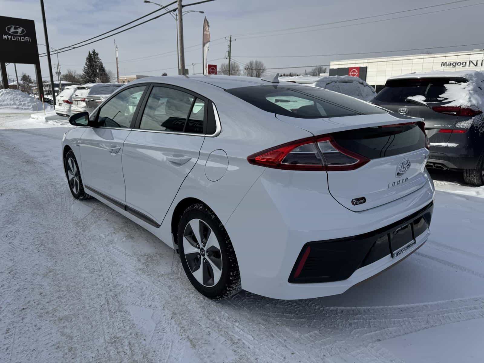 2019 Hyundai Ioniq Preferred - Image 3
