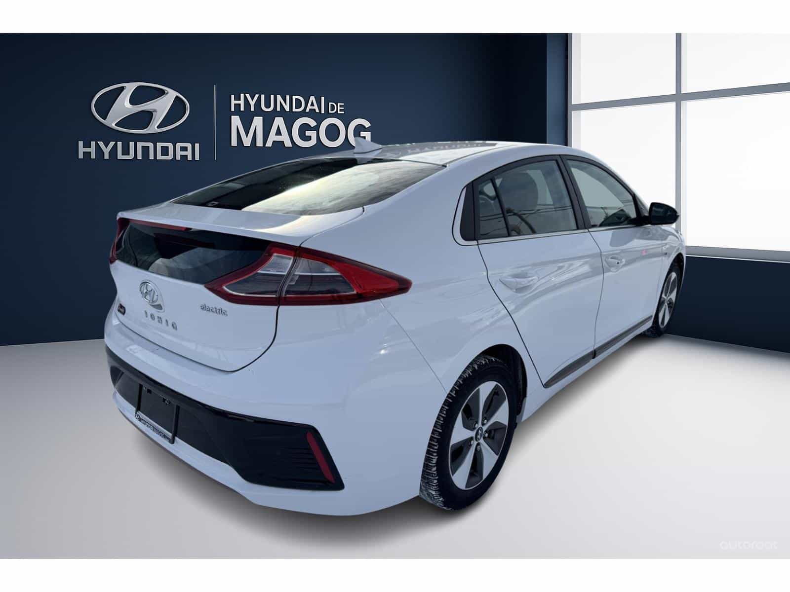2019 Hyundai Ioniq Preferred - Image 6