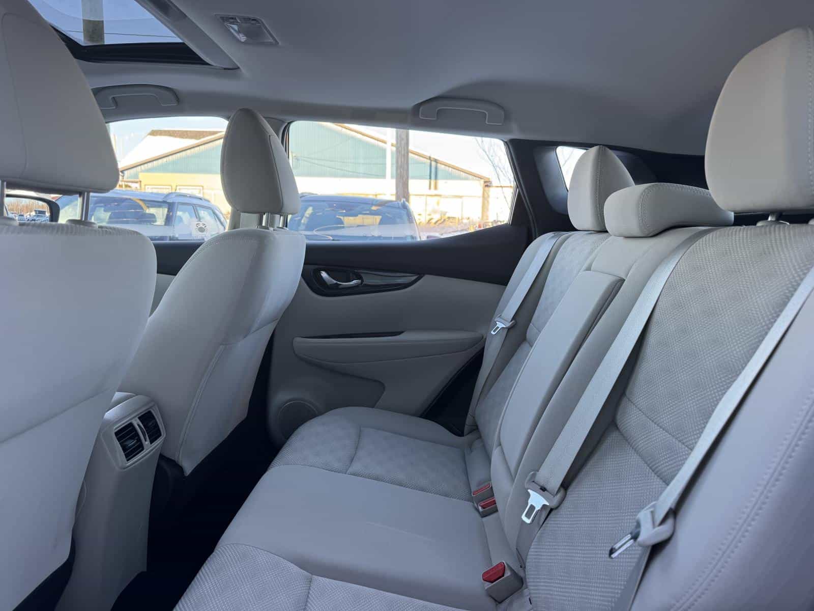 2018 Nissan Qashqai SV - Image 16